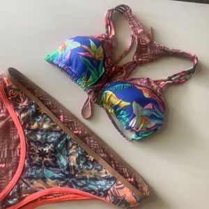 Maaji Bikini REVERSIBLE worn once, size L but fits like M